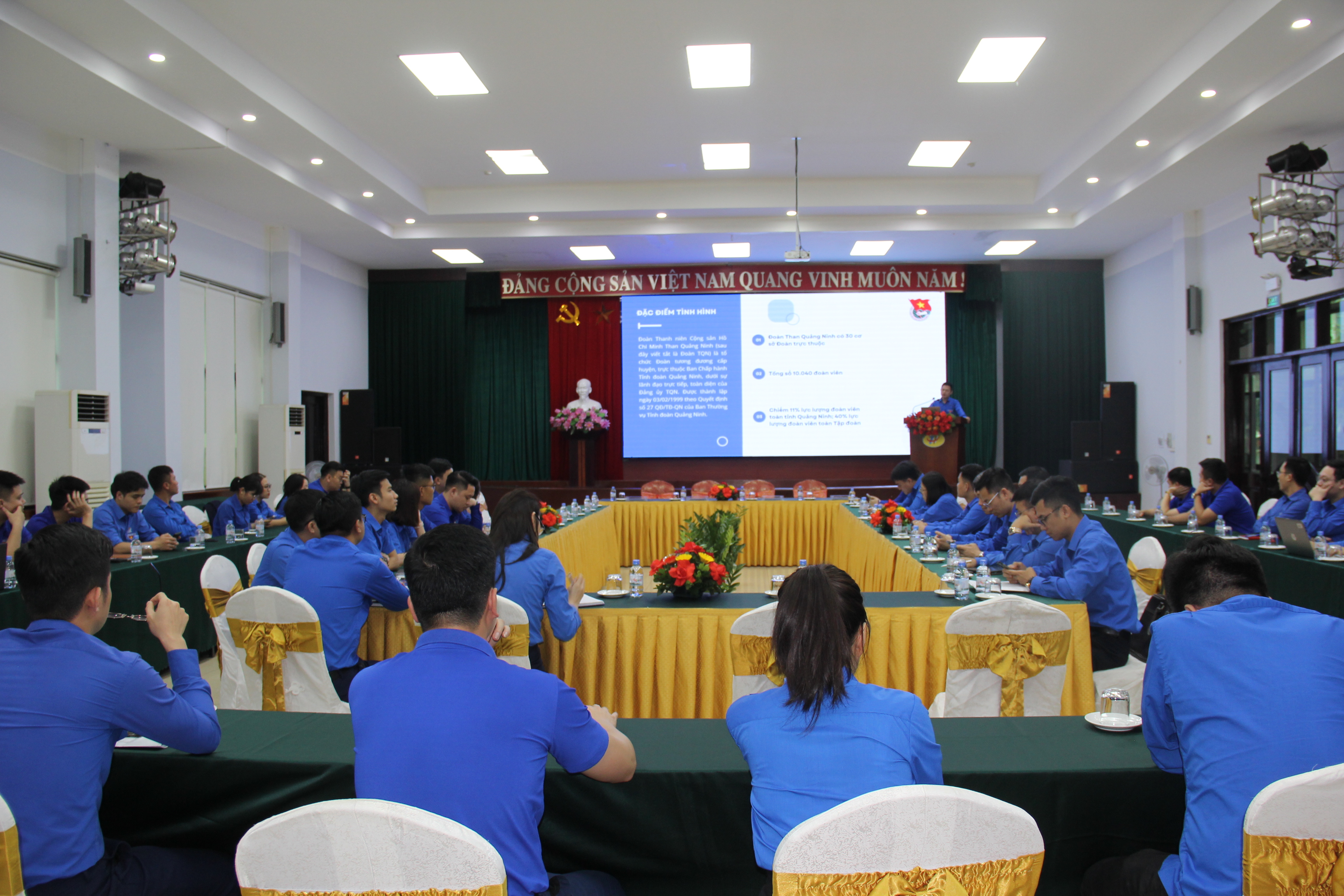 Đoàn Than Quảng Ninh khen thưởng 20 tập thể, cá nhân có thành tích trong Tháng Thanh niên năm 2024